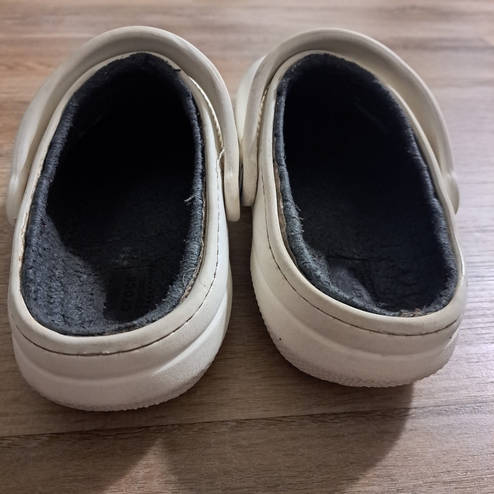 Crocs Dual Comfort Solid White With Gray Fleece L… - image 8